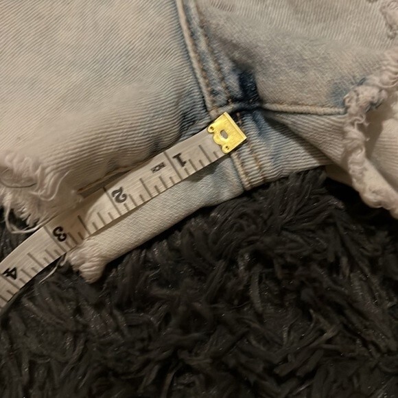 Almost Famous Distressed High Waist Jean Shorts Size 3 - Picture 5 of 5